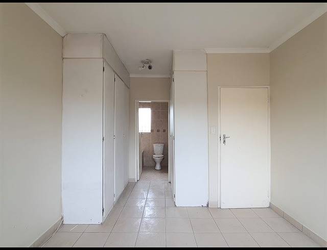 2 BEDROOM APARTMENT TO LET IN VORNA VALLEY